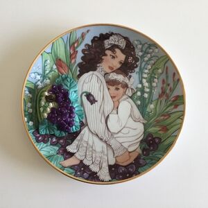 Limited Edition Franklin Mint Musical Plate "Who Can I Turn To" By Evie